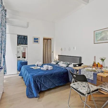 Festival Riviera House Old Town Sleeps 4 - Happy Apartmán *