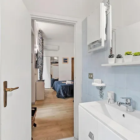 Festival Riviera House Old Town Sleeps 4 - Happy